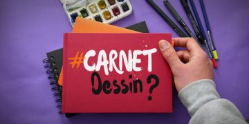 voici un article et une vidéo pour apprendre à faire un carnet de dessin utile et pratique pour dessiner partout